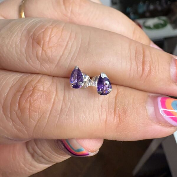 Aros gota amatista plata 925
