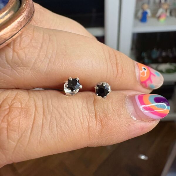 Aros estrella circon negro Plata 925